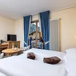 Hotel Flora 4*