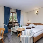 Hotel Flora 4*