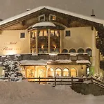 Flora Hotel 4*
