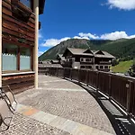 Hotel Flora