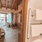 Flora Hotel 4*