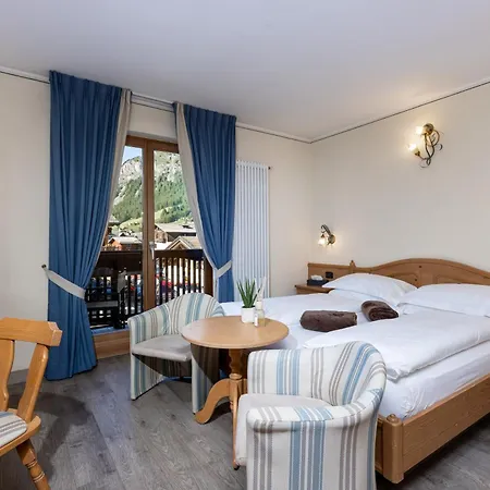 Hotel Flora 4*