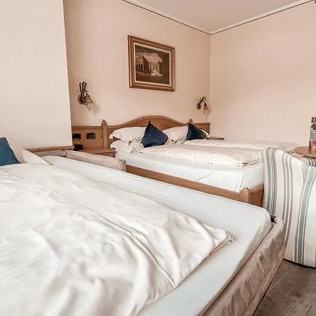 Hotel Flora 4*