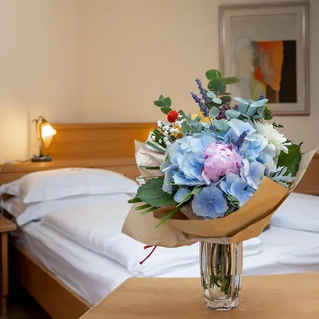 Hotel Flora 4*