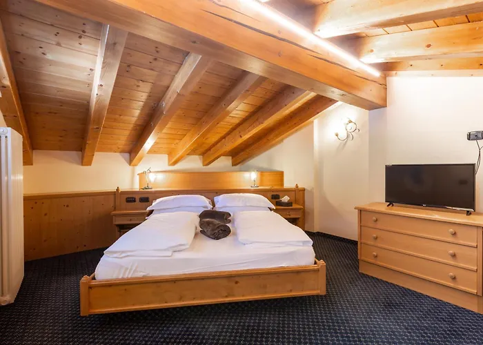 Flora Hotel 4*