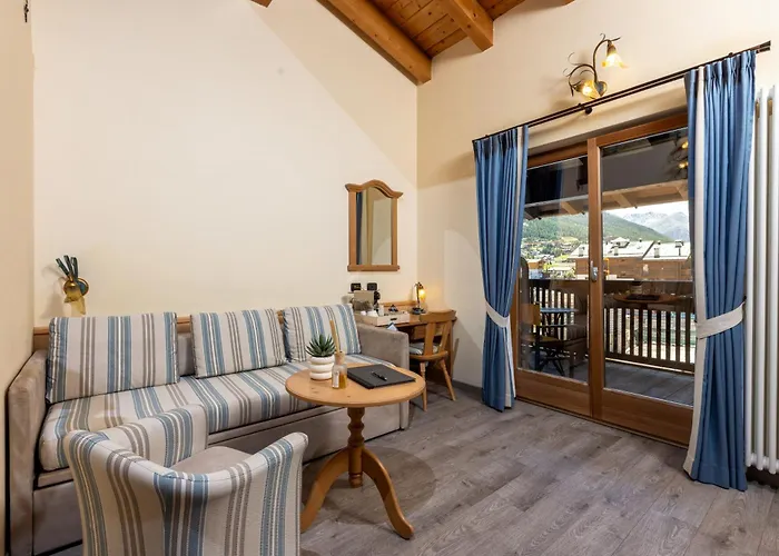 Hotel Flora 4*