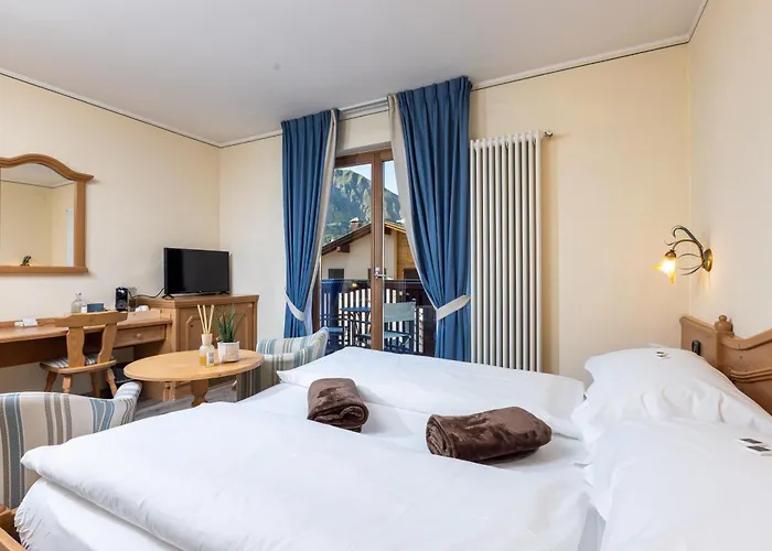 Hotel Flora 4*
