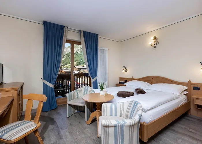 Hotel Flora 4*